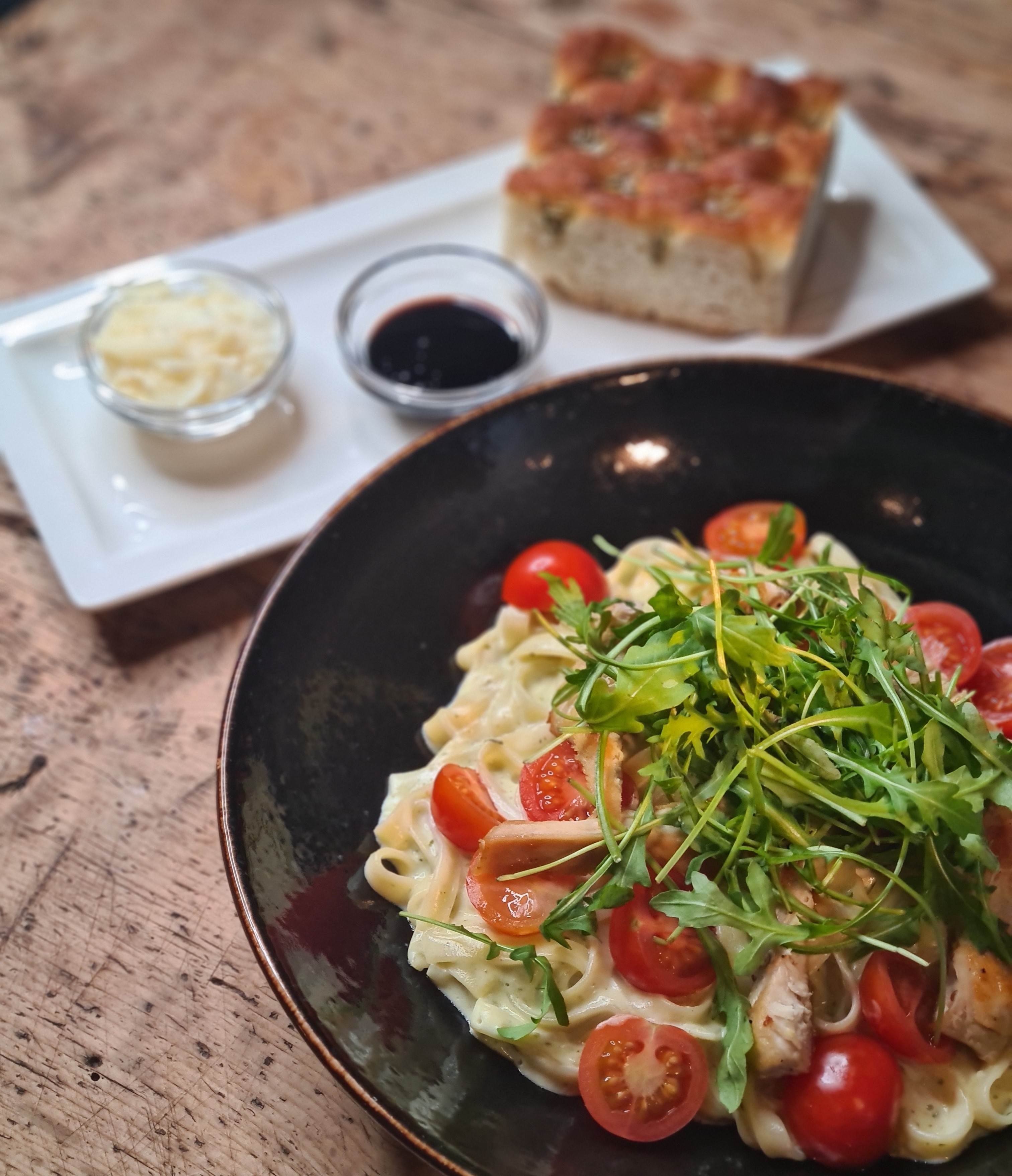 Pasta i kaféen på Lampeland Hotell